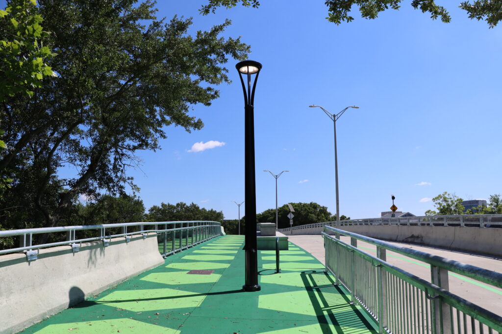 Lamp post on Emerald Highway